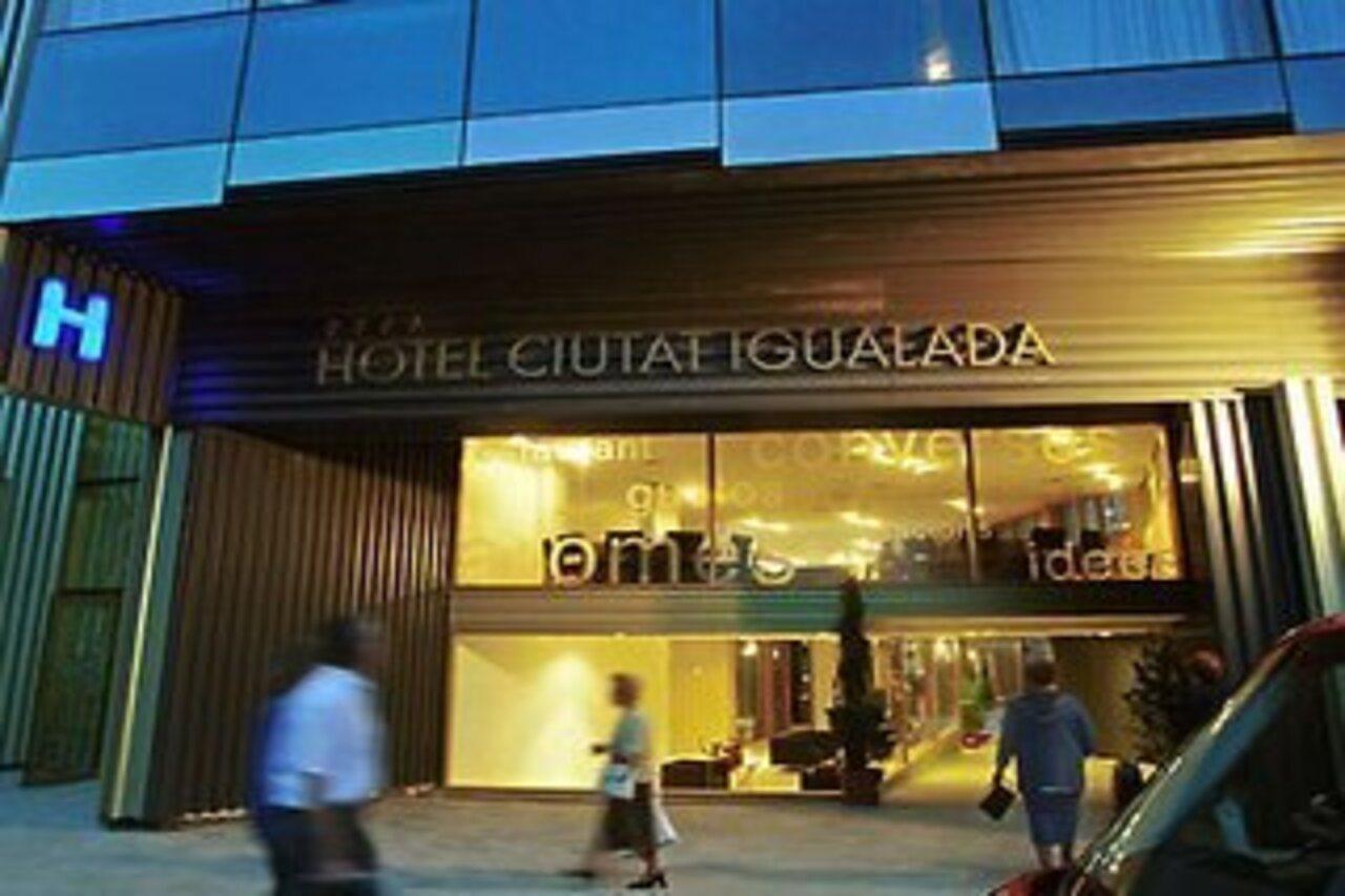 Hotel Ciutat Игуалада Экстерьер фото