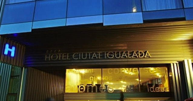 Hotel Ciutat Игуалада Экстерьер фото